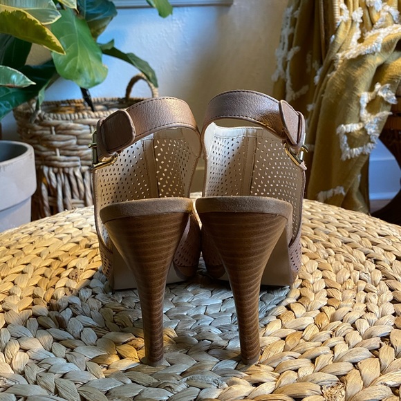 Nine West Beige Heeled Sandals - Picture 3 of 6